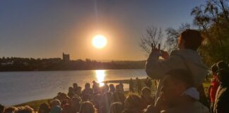 Eclipse de sol en la costanera de Carlos Paz - 2 de Julio 2019 (archivo)