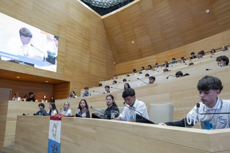 En la Legislatura, estudiantes secundarios participaron del programa Parlamento Juvenil