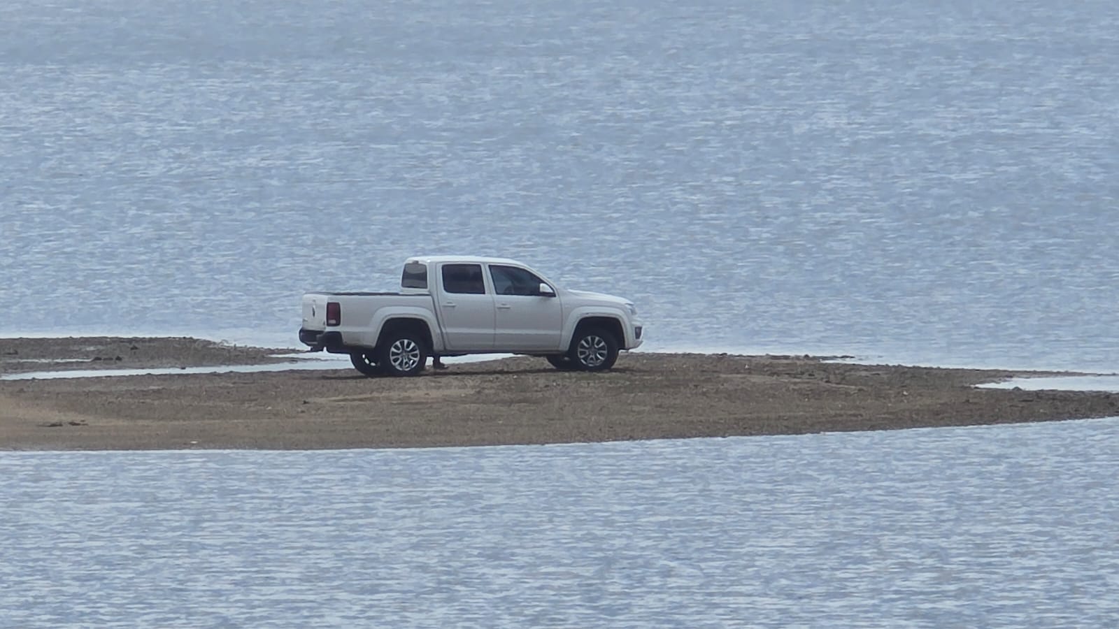 El video que muestra la verdad de lo que pasó con la camioneta en el San Roque: El enigma de la Isla Chata