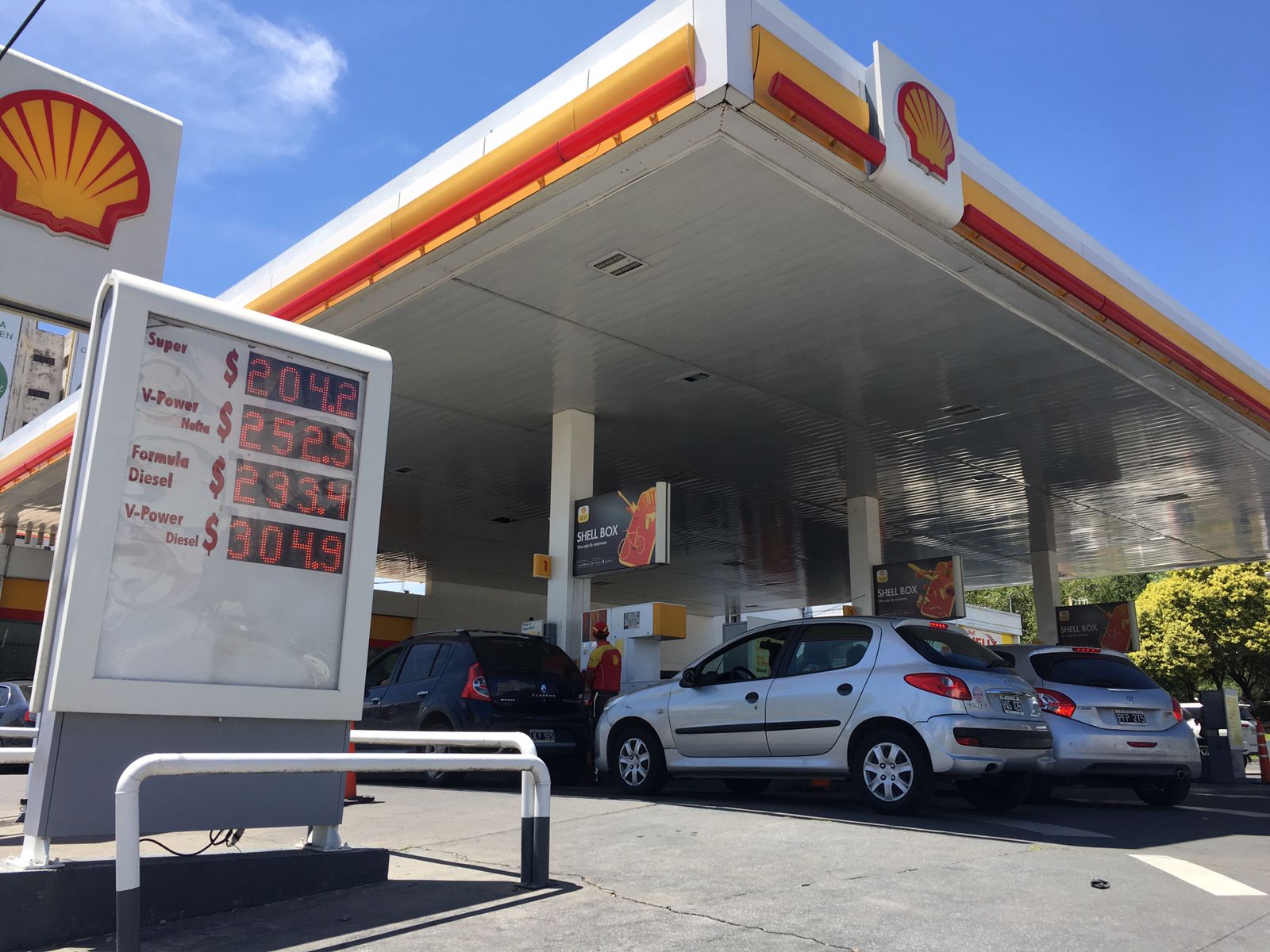 YPF Y Shell Aumentaron Sus Combustibles: Éstos Son Los Precios En ...